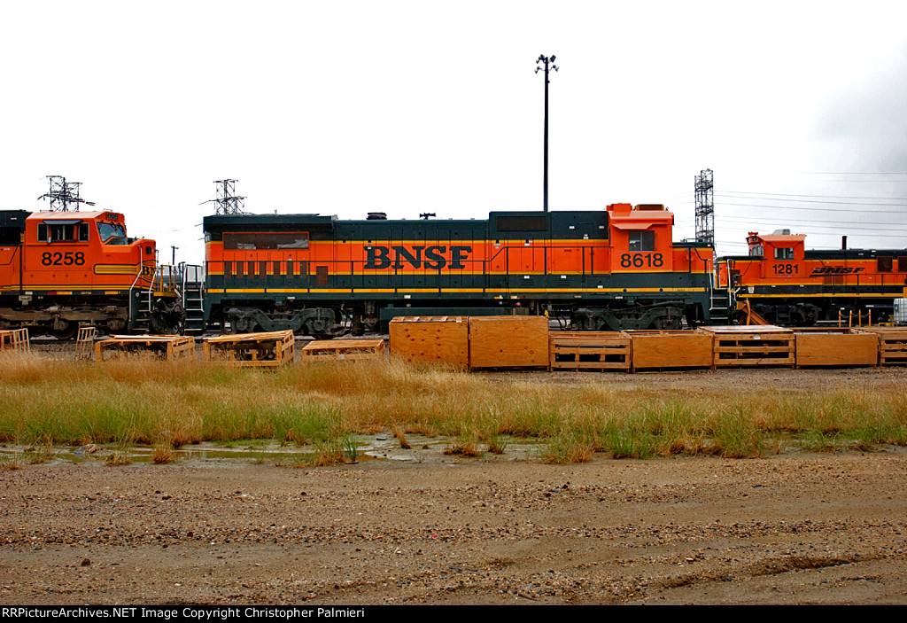 BNSF 8618
